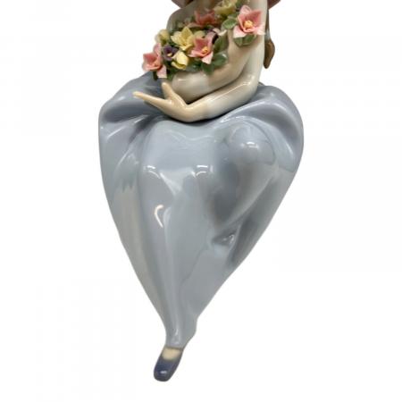 LLADRO (リヤドロ) フィギュリン 箱有 5862 花の香りにつつまれて
