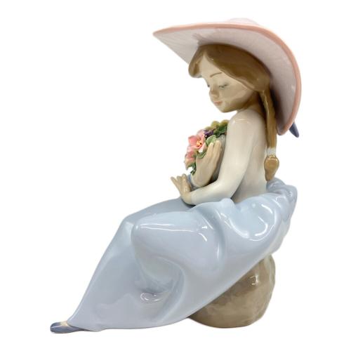 LLADRO (リヤドロ) フィギュリン 箱有 5862 花の香りにつつまれて