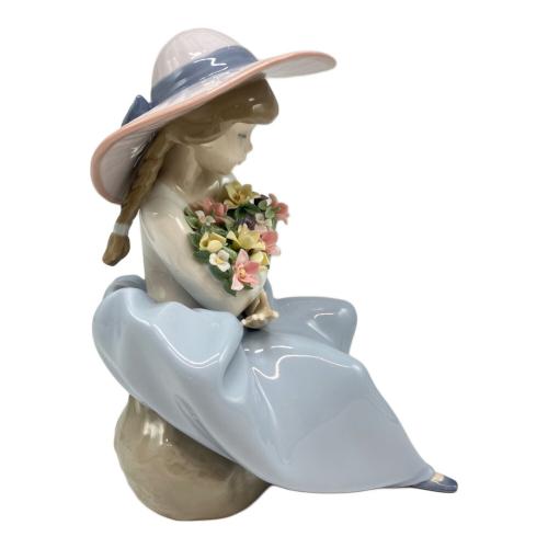 LLADRO (リヤドロ) フィギュリン 箱有 5862 花の香りにつつまれて