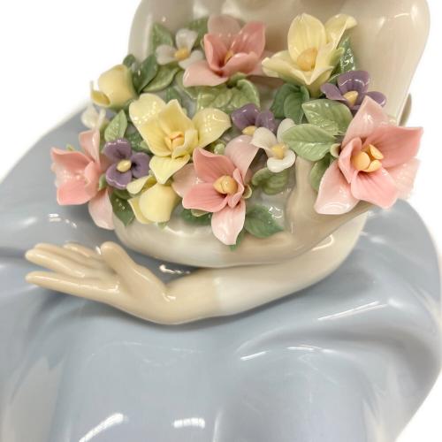 LLADRO (リヤドロ) フィギュリン 箱有 5862 花の香りにつつまれて