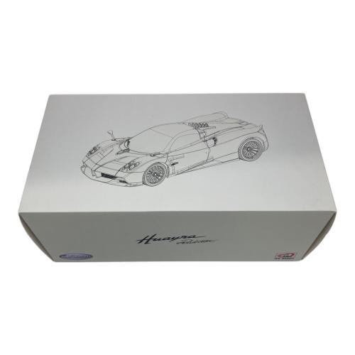 LCD 1/18 パガーニ Pagani Huayra モデルカー