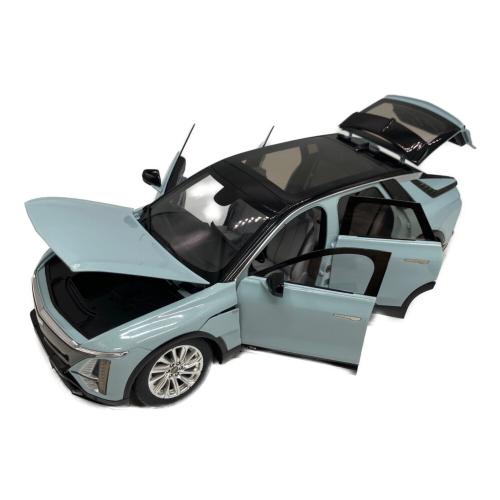 1/18 キャデラック Cadillac LYRIQ モデルカー