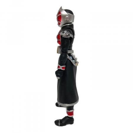 S.H.Figuarts 仮面ライダーウィザード 仮面ライダーウィザードフレイム