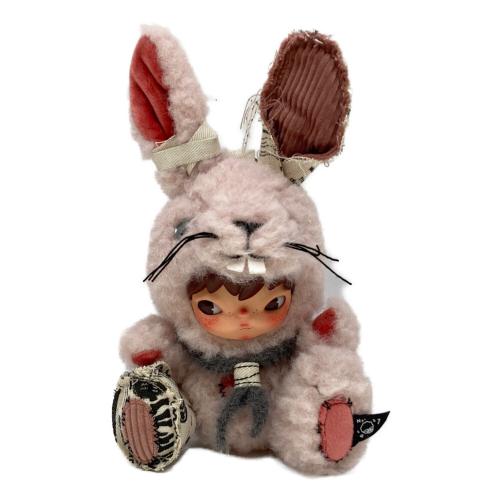 POP MART (ポップマート) Hirono Little Hare ぬいぐるみペンダント REGULAR VERSION