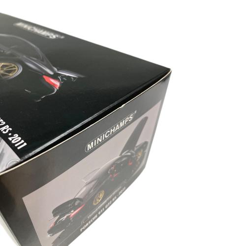 MINICHAMPS (ミニチャンプス) ポルシェ 911 (997II) GT2 RS 2011 ブラック/ゴールドホイール モデルカー 塗装ムラあり