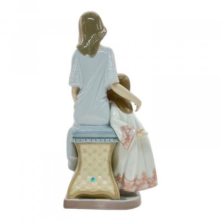 LLADRO (リヤドロ) フィギュリン お休み前のおとぎ話｜トレファクONLINE