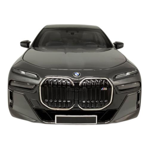 MINICHAMPS (ミニチャンプス) 1/18 BMW i7 M70 (G70) 2024 モデルカー スレ・箱ヘコミヤブレ有