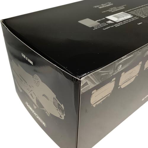 MINICHAMPS (ミニチャンプス) 1/18 BMW i7 M70 (G70) 2024 モデルカー スレ・箱ヘコミヤブレ有