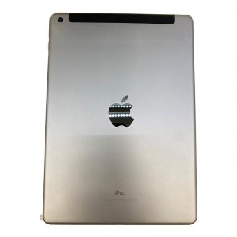Apple (アップル) iPad(第6世代) 縁キズ有 MR6N2J/A SIM FREE(au解除済) 修理履歴無し 32GB iOS ー 程度:Aランク ○ サインアウト確認済 353034091265381