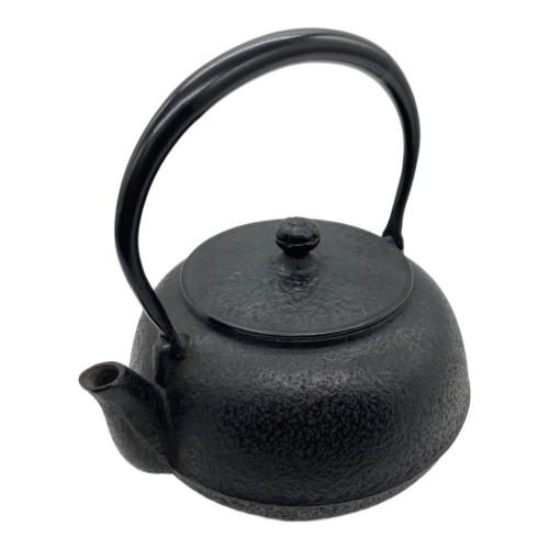 南部鉄器 (ナンブテッキ) 鉄瓶 18型平丸肌 岩鋳