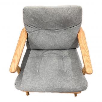 マルニ60+ 1人掛けソファー グレー オークフレーム 133 ファブリック