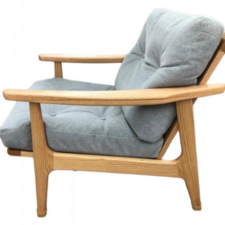 マルニ60+ 1人掛けソファー グレー オークフレーム 133 ファブリック