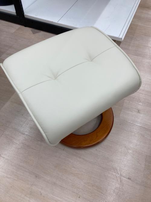 K2PLAN リクライニングチェアー ホワイト×ブラウン 214 オットマン付 合皮 リッチパーソナルチェア