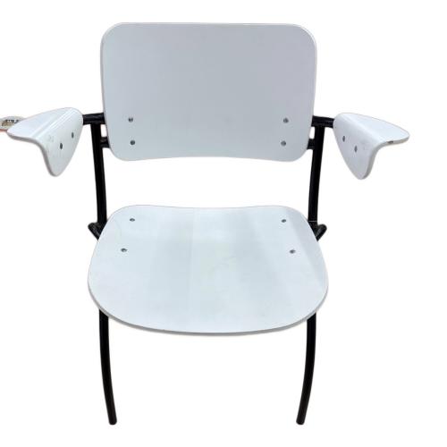 ダイニングチェアー ホワイト ナナ アームチェア イルマリタピオヴァーラ