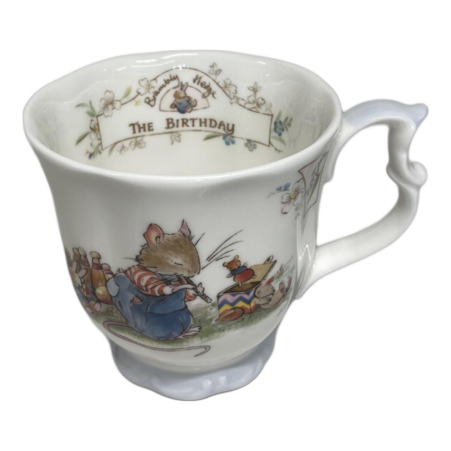 ROYAL DOULTON (ロイヤルドルトン) マグカップ ブランブリー