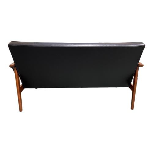 カリモク60 (カリモクロクジュウ) Ｋチェア スタンダードブラック 27 2シーター W36173BW 合皮