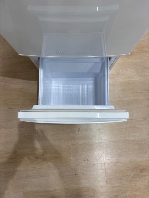 SHARP (シャープ) 2ドア冷蔵庫 SJ-C14D-W 2018年製 ※ヘコミ有 137L