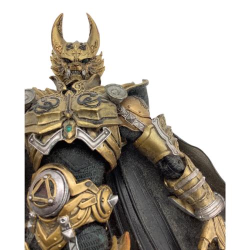 魔戒可動 黄金騎士 ガロ フィギュア