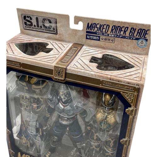 仮面ライダーブレイド (カメンライダーブレイド) 仮面ライダーブレイド フィギュア 仮面ライダー