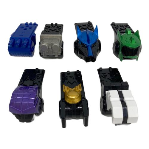 BANDAI (バンダイ) 仮面ライダーキバ イクサベルト＆イクサライザー 仮面ライダー BANDAI TOYS SHOP限定 COMPLETE SELECTION MODIFICATION