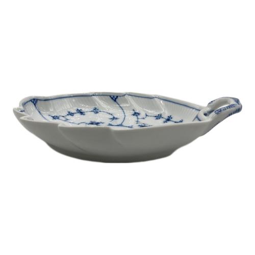 ROYAL COPENHAGEN (ロイヤル・コペンハーゲン) リーフプレート ▲ ブルーフルーテッド・ハーフレース