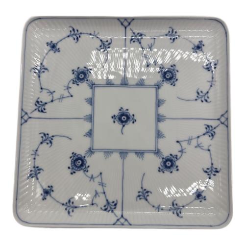 ROYAL COPENHAGEN (ロイヤル・コペンハーゲン) スクエアディッシュ 20cm ▲ ブルーフルーテッド・プレイン
