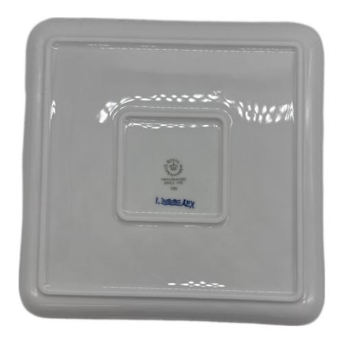 ROYAL COPENHAGEN (ロイヤル・コペンハーゲン) スクエアディッシュ 20cm ▲ ブルーフルーテッド・プレイン
