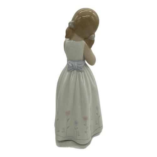 LLADRO (リヤドロ) フィギュリン 我が家のプリンセス 01006973 ▲
