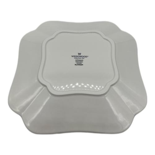 Wedgwood (ウェッジウッド) スクエアプレート ▲ インタグリオ プラチナ スクエアディッシュ プラチナム