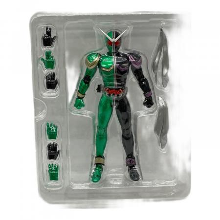 BANDAI (バンダイ) 仮面ライダーW サイクロンジョーカー フィギュア