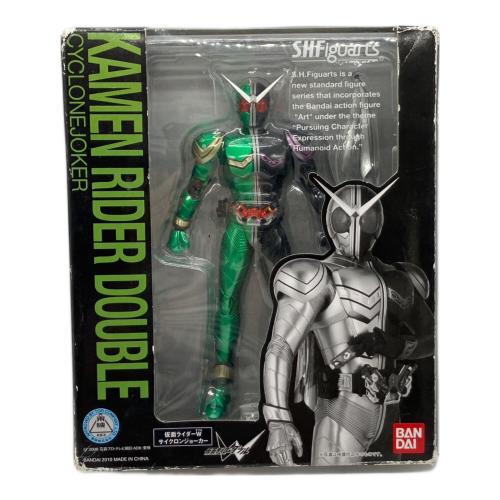 BANDAI (バンダイ) 仮面ライダーW サイクロンジョーカー フィギュア S.H.Figuarts