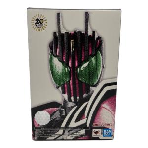 BANDAI (バンダイ) 仮面ライダーディケイド(ネオディケイドライバーVer.) フィギュア S.H.Figuarts