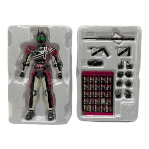 BANDAI (バンダイ) 仮面ライダーディケイド(ネオディケイドライバーVer.) フィギュア S.H.Figuarts
