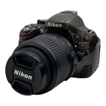 Nikon (ニコン) 一眼レフカメラ D5200