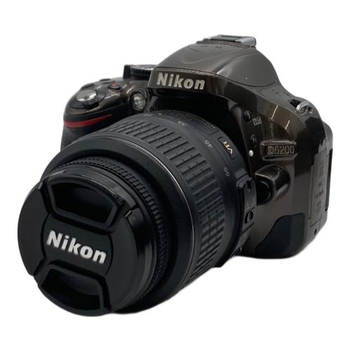 Nikon (ニコン) 一眼レフカメラ D5200