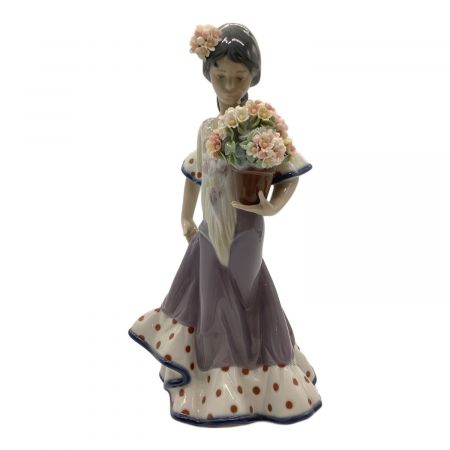 LLADRO (リヤドロ) フィギュリン FLOR MARIA #05490｜トレファクONLINE