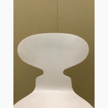 Fritz Hansen (フリッツハンセン) アームレスチェアー ホワイト アント Fritz Hansen (フリッツハンセン) アームレスチェアー ホワイト アント