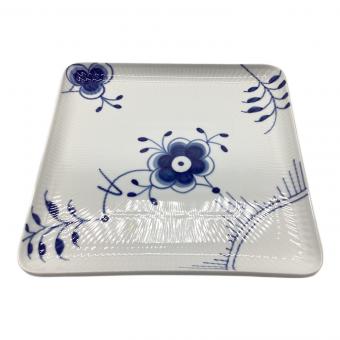 ROYAL COPENHAGEN (ロイヤル・コペンハーゲン) スクエアプレート ▲ ブルーフルーテッド・メガ