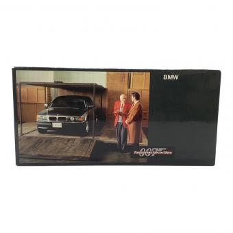 モデルカー BMW 750iL tomorrowNeverDies