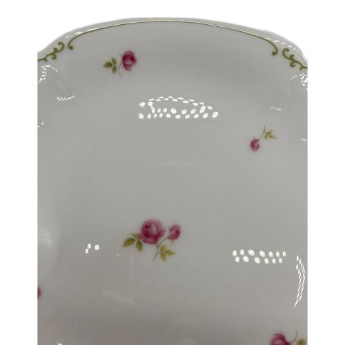 大倉陶園 (オオクラトウエン) パーティープレート ▲ マイリトルローズ