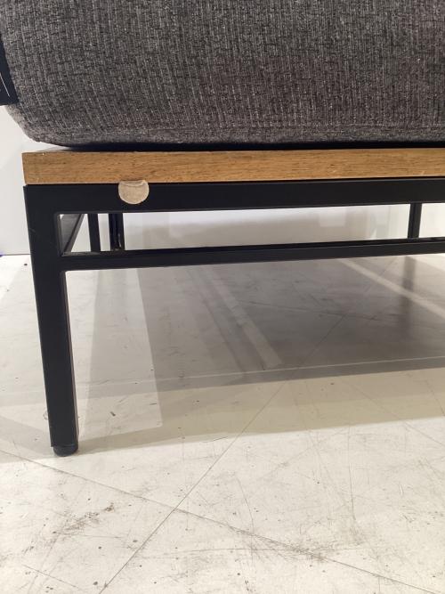 ADDRESS (アドレス) 1人掛けソファー ホワイト×グレー×ブラウン×ブラックファブリック Karla