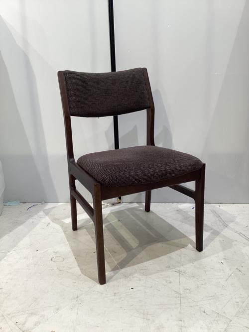 カリモク60+ (カリモクロクマル) アームレスダイニングチェア セラムダークグレー