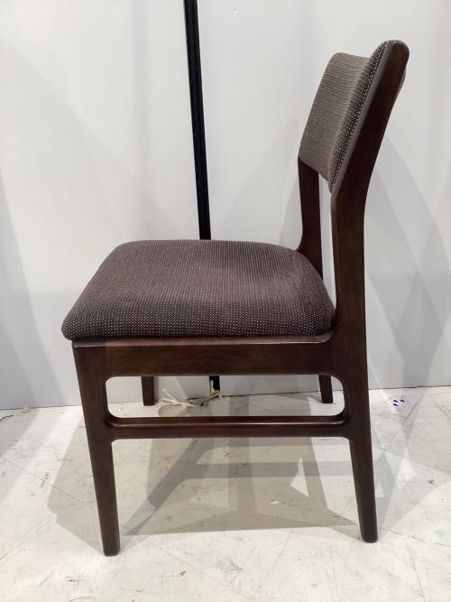 カリモク60+ (カリモクロクマル) アームレスダイニングチェア セラムダークグレー