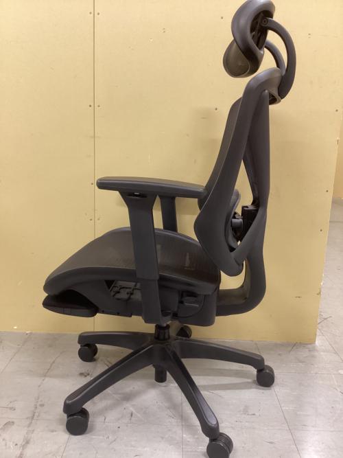 ニトリ リクライニングワークチェア ブラック アーム付 ヘッドレスト付 フォリスト