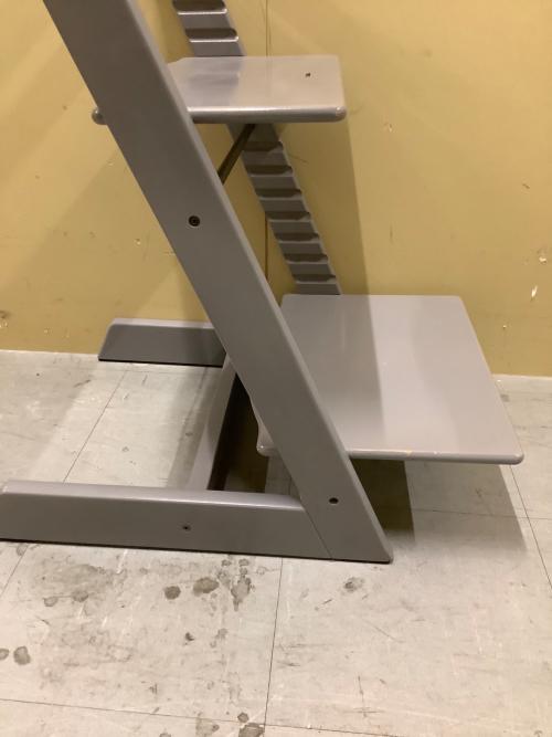 STOKKE (ストッケ) キッズチェア グレー