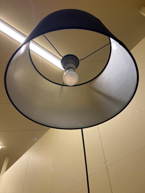 BoConcept (ボーコンセプト) フロアスタンド kuta floor lamp   63304-E27 82 ヨゴレ有 電球 動作確認済み 50Hz／60Hz