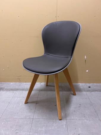 BoConcept (ボーコンセプト) ダイニングチェアー ブラック×ナチュラル 82 アームレス Adelaide