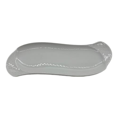 Meissen (マイセン) ホワイトディッシュ ▲ 000000/53256 波の戯れ