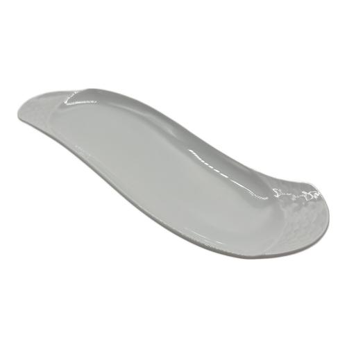 Meissen (マイセン) ホワイトディッシュ ▲ 000000/53256 波の戯れ