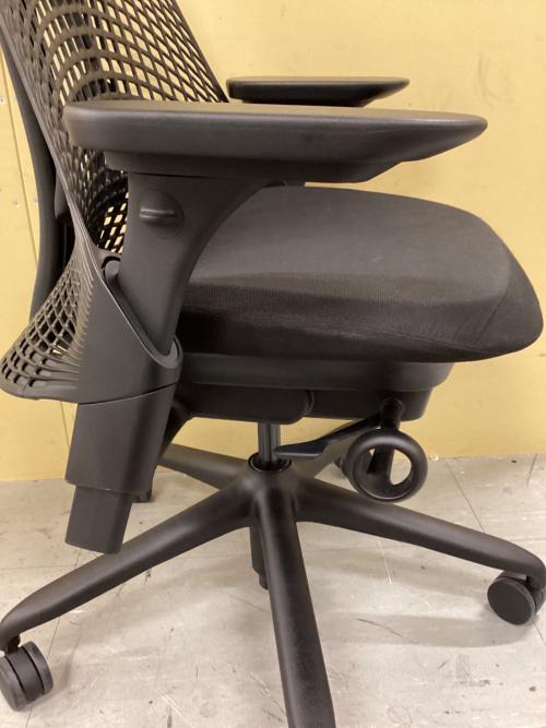 Herman Miller (ハーマンミラー) セイルチェア ブラック 28 AS1YA23AA-1620